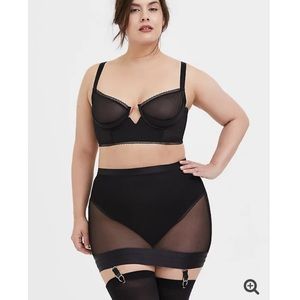 NWT TORRID Black Mesh Garter Skirt